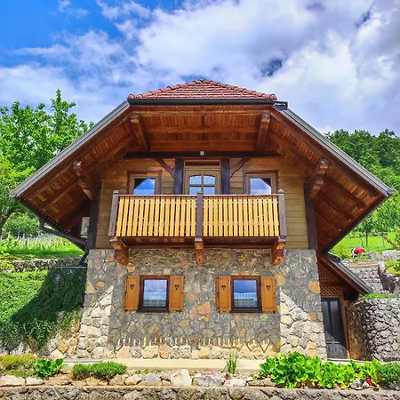 Vineyard Kralj * Ursna Sela